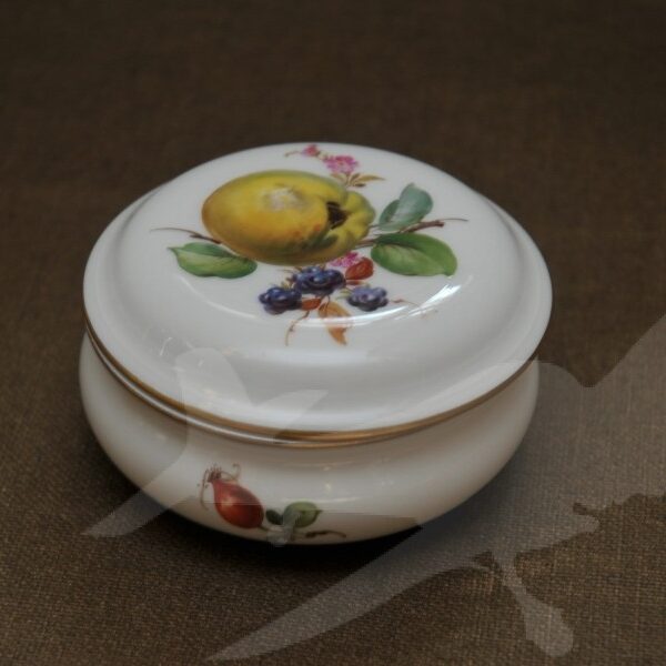 Malovaná porcelánová dóza Míšeň