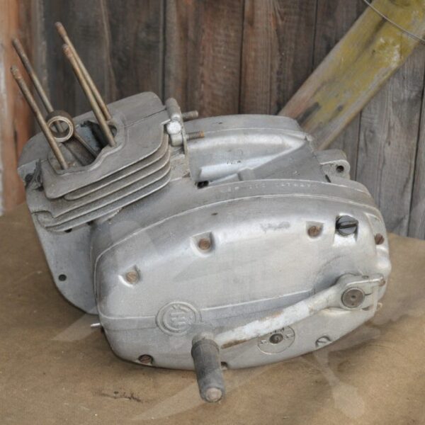 Motor ČZ 487