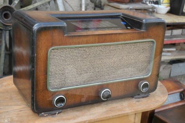 Rádio Telefunken Colombo - Image 4