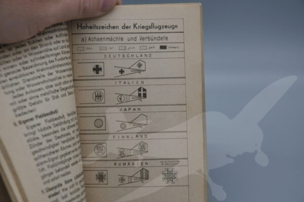 Knížka Kriegsflugzeuge 1943 - válečná letadla - Image 7