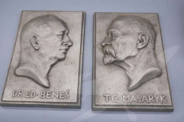Plakety E. BENEŠ a T.G.MASARYK značeno J.PAŠA