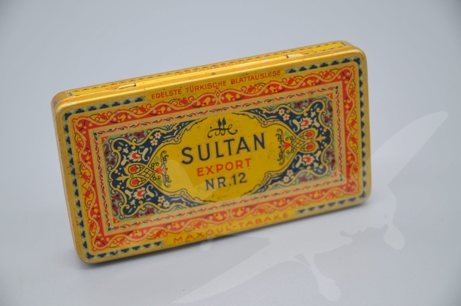 Starožitná plechová krabička na cigarety - Sultan Karl Muller Dresden
