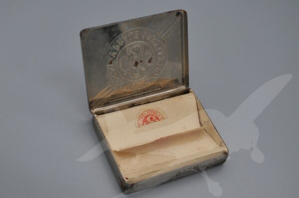 Starožitná plechová krabička na cigarety - Sokolský slet 1932 - Image 2