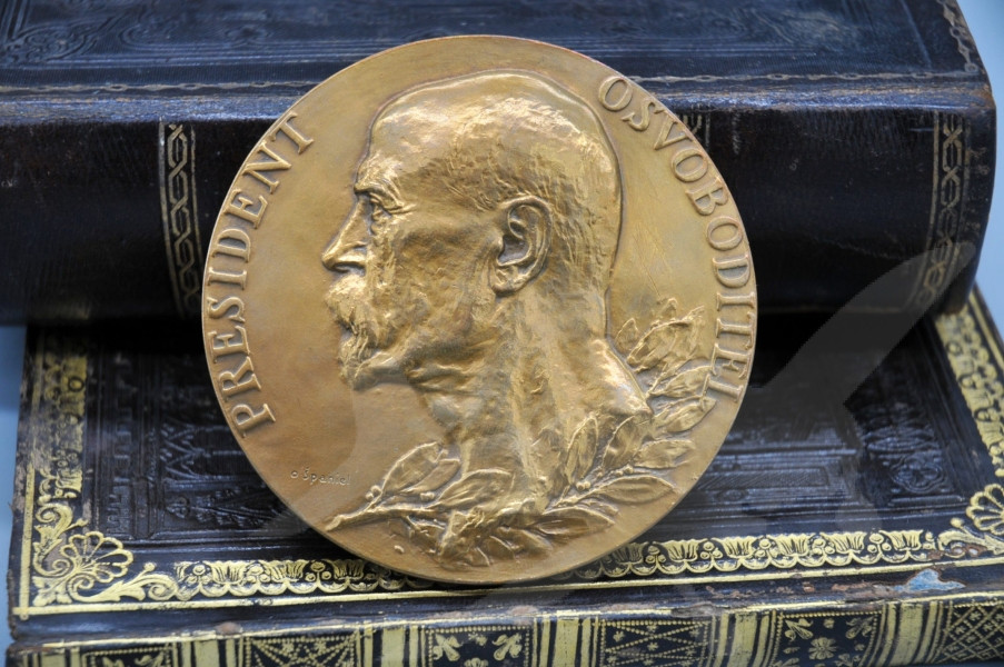 MASARYK T. G. Bronzová medaile úmrtí 1937 průměr 80 mm