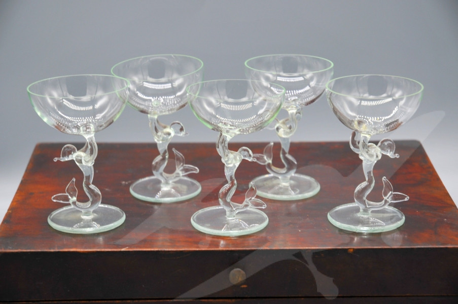 Starožitná skleničky Bimini s figurální nožkou 5 ks