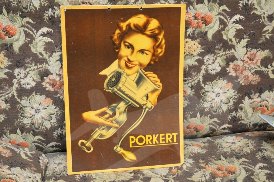Historická reklamní cedule PORKERT mlýnek na maso